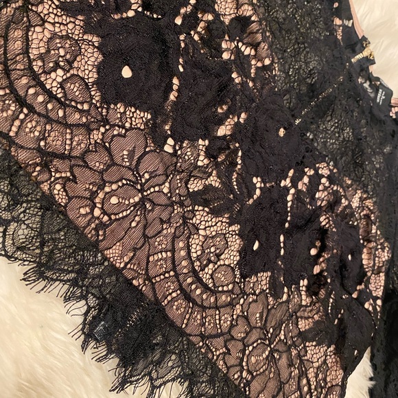 Black lace long sleeve top - Picture 3 of 4